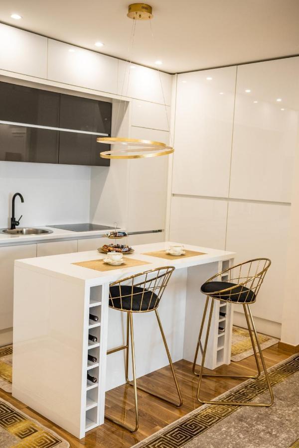 Luxury Apartment Karic Free Parking Tuzla Buitenkant foto