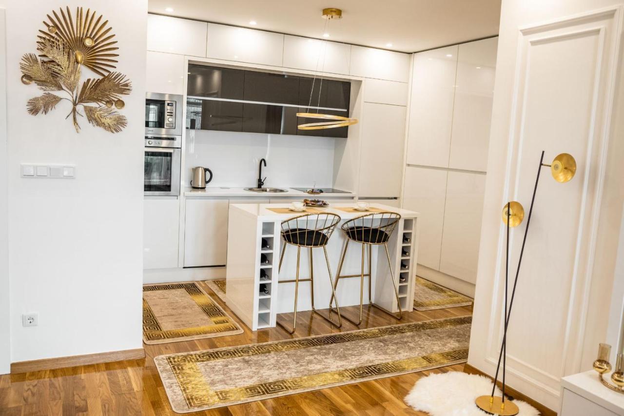 Luxury Apartment Karic Free Parking Tuzla Buitenkant foto