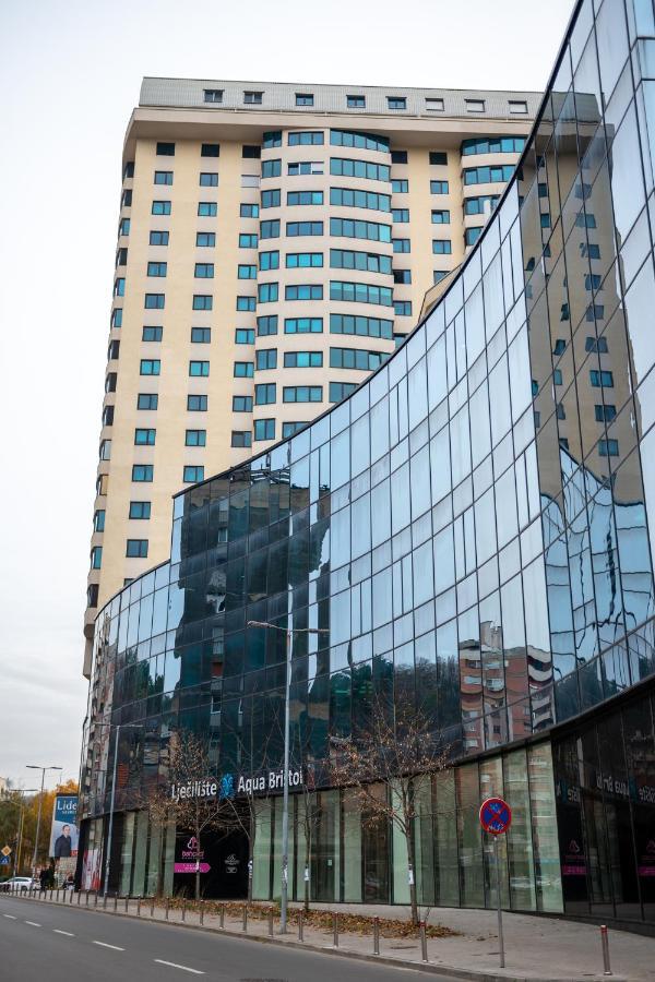 Luxury Apartment Karic Free Parking Tuzla Buitenkant foto
