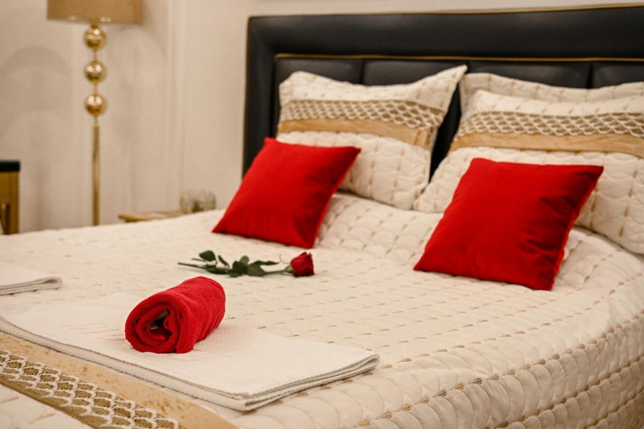 Luxury Apartment Karic Free Parking Tuzla Buitenkant foto