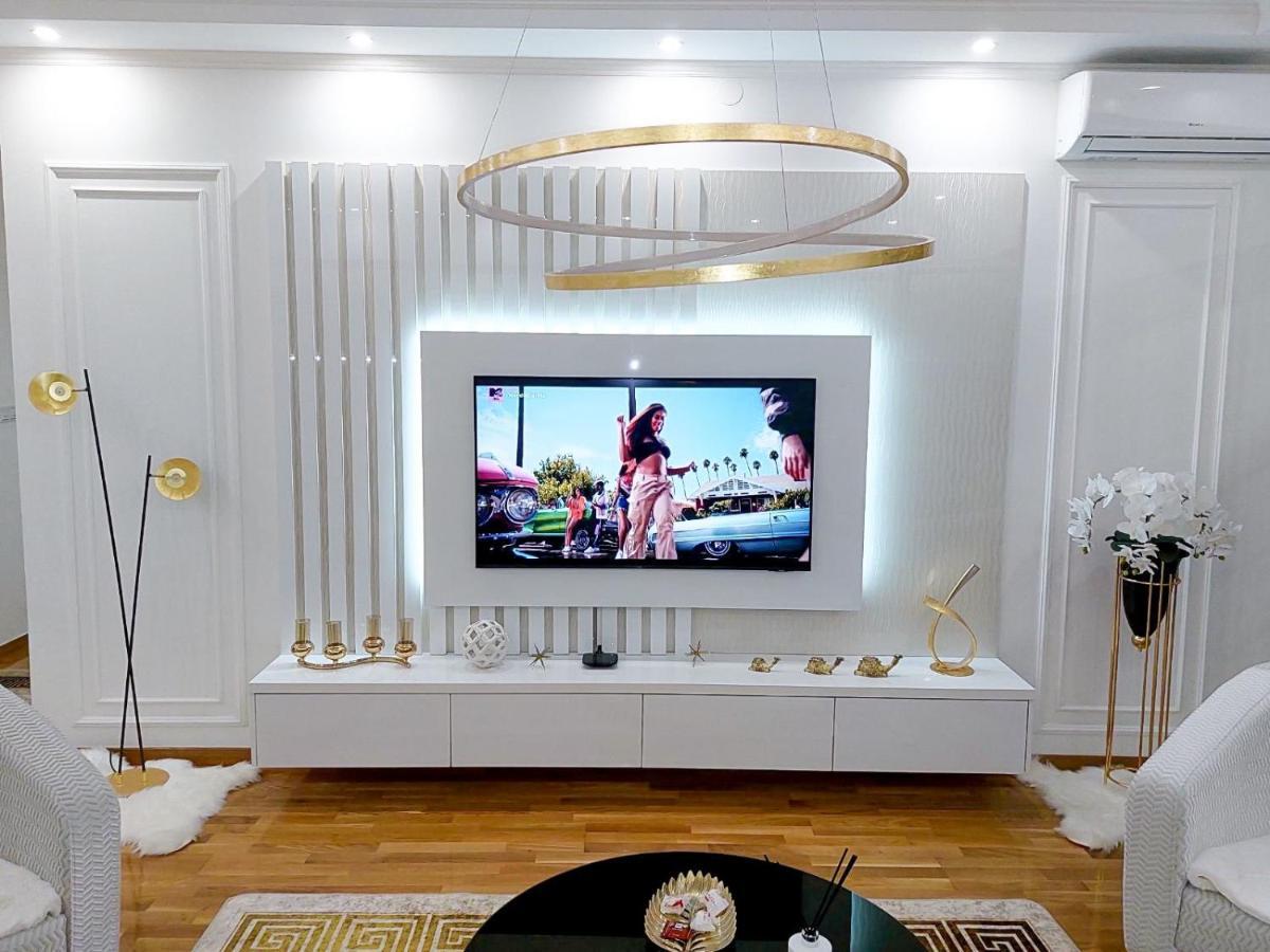 Luxury Apartment Karic Free Parking Tuzla Buitenkant foto