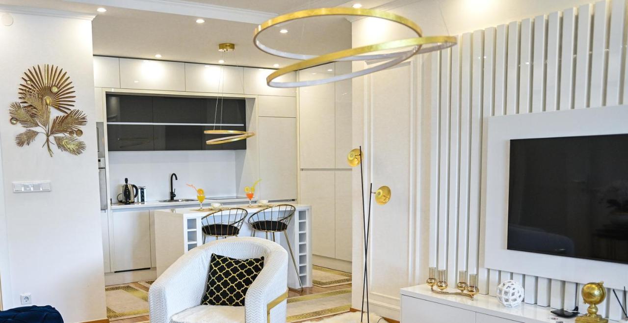 Luxury Apartment Karic Free Parking Tuzla Buitenkant foto