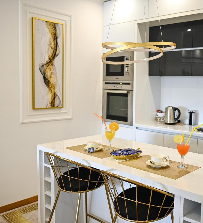 Luxury Apartment Karic Free Parking Tuzla Buitenkant foto