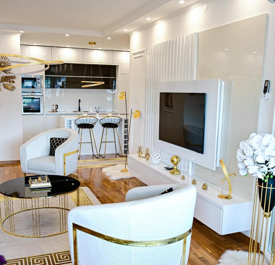 Luxury Apartment Karic Free Parking Tuzla Buitenkant foto