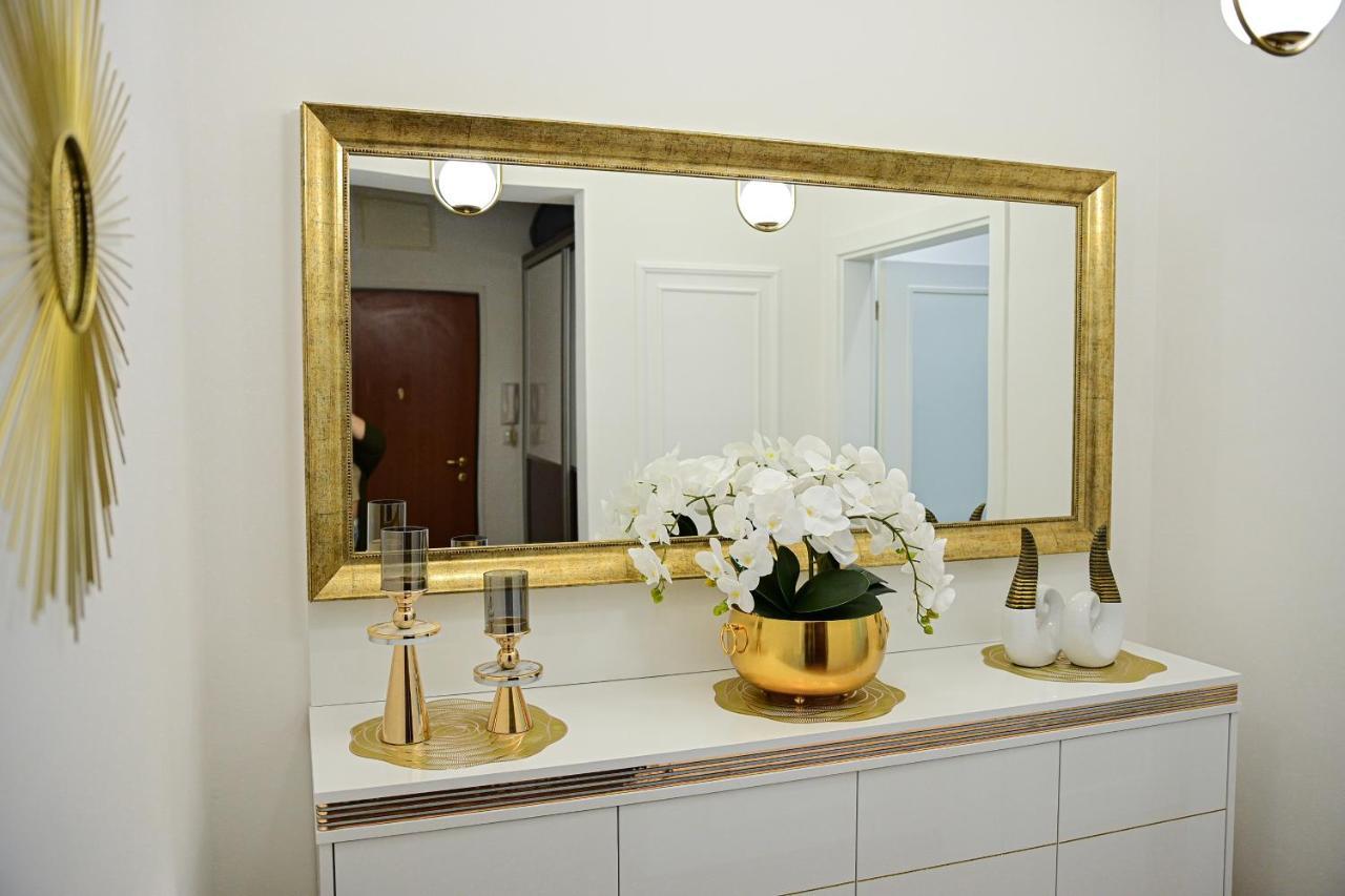 Luxury Apartment Karic Free Parking Tuzla Buitenkant foto