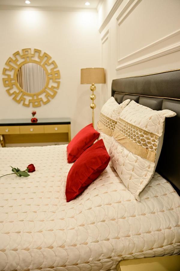 Luxury Apartment Karic Free Parking Tuzla Buitenkant foto
